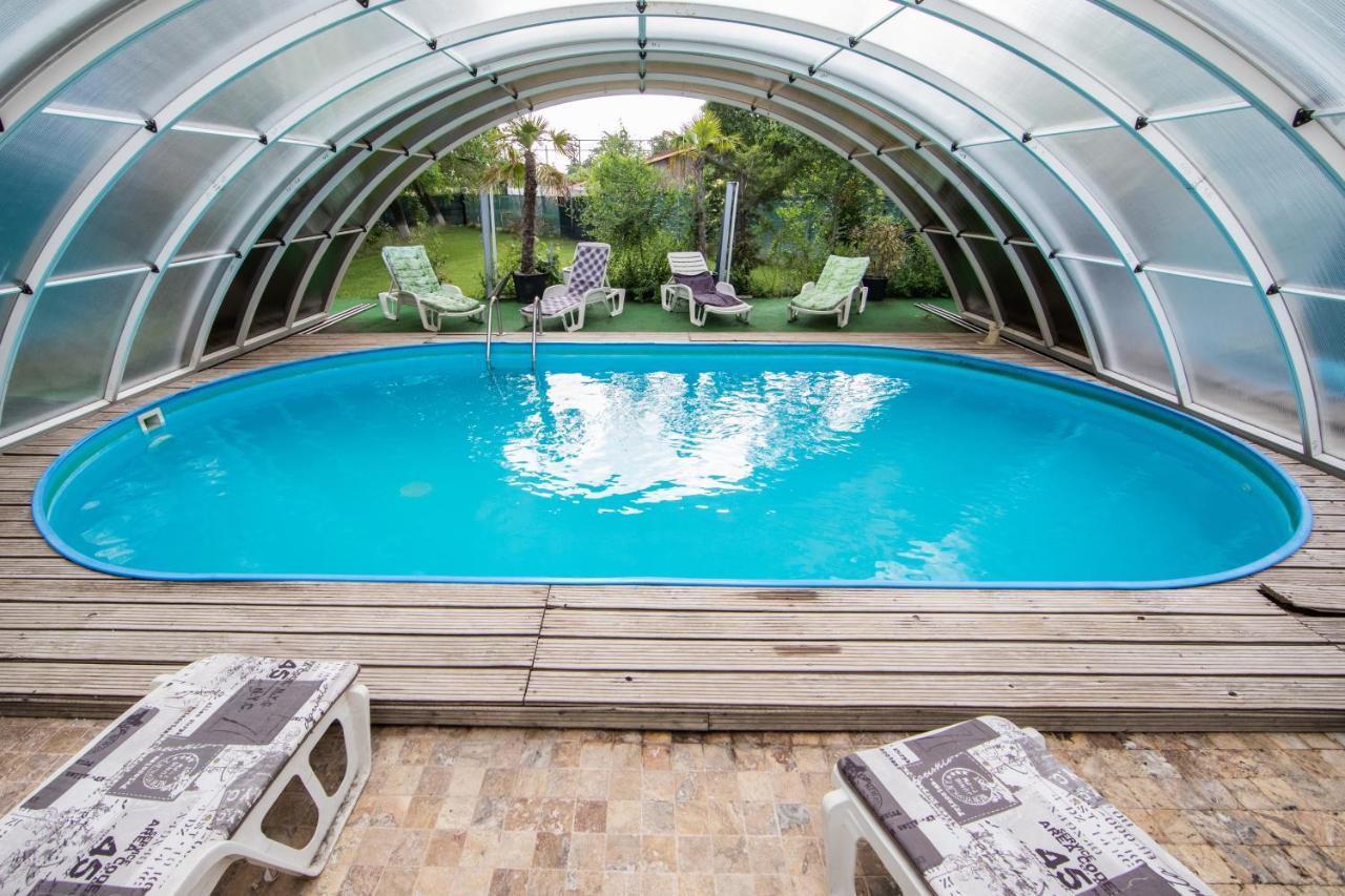Casa Arcadia 1 Piscina,Jacuzzi, Sauna Бузеу Екстер'єр фото