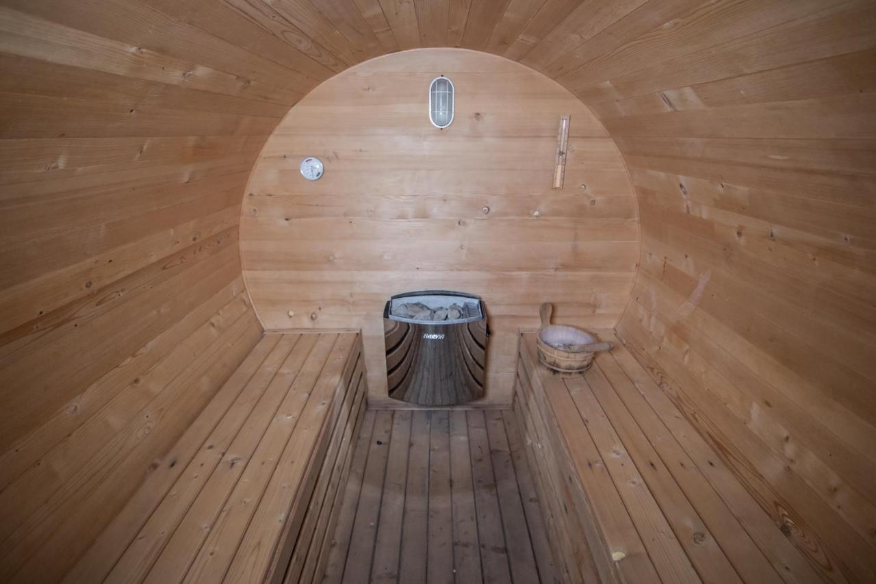 Casa Arcadia 1 Piscina,Jacuzzi, Sauna Бузеу Екстер'єр фото