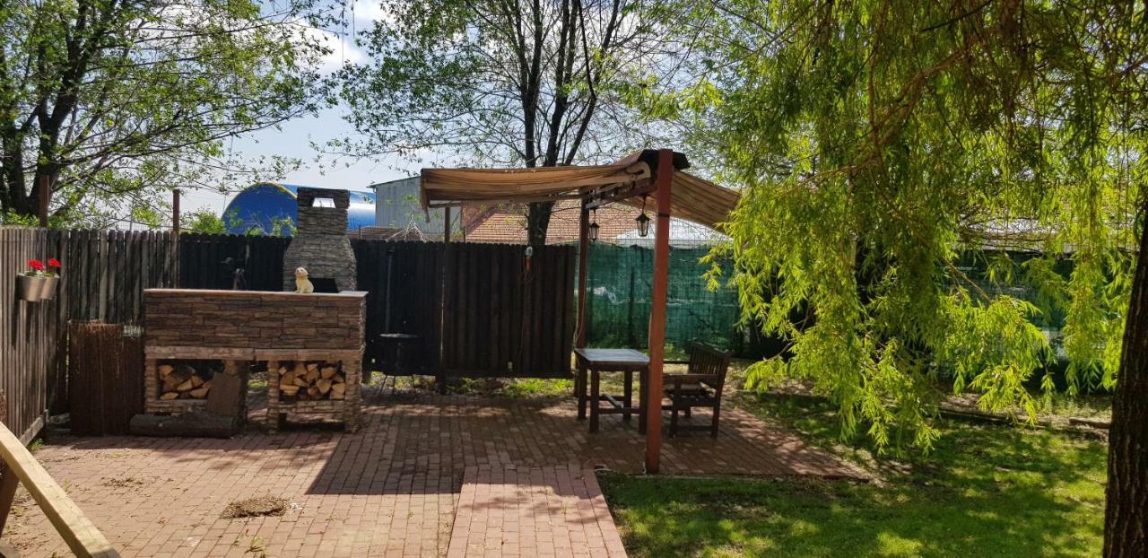 Casa Arcadia 1 Piscina,Jacuzzi, Sauna Бузеу Екстер'єр фото